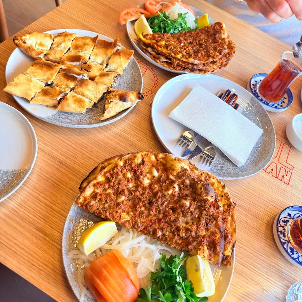 Lahmacun and pide spread