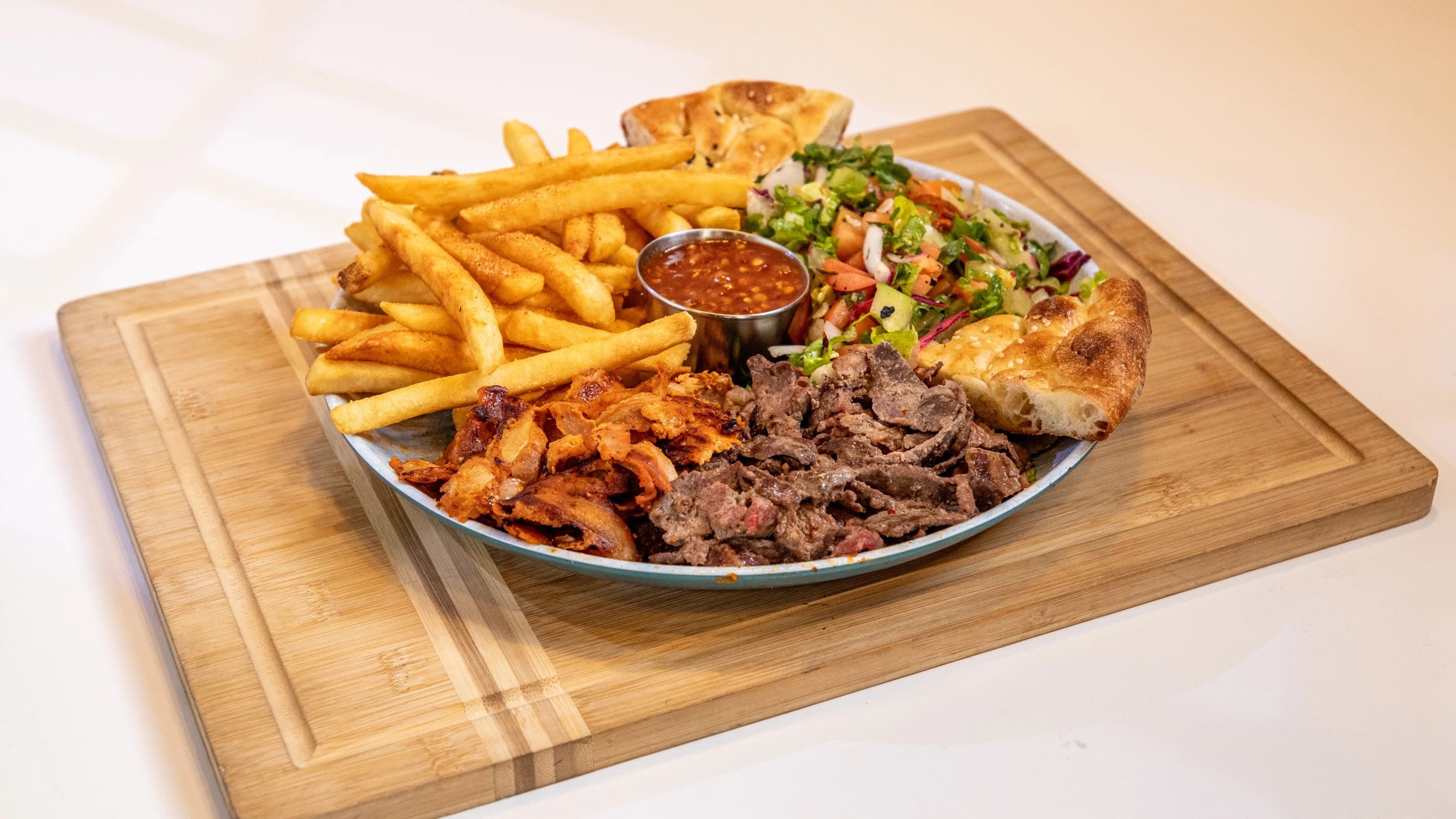 Mixed Döner (Shawarma) Fries Bowl
