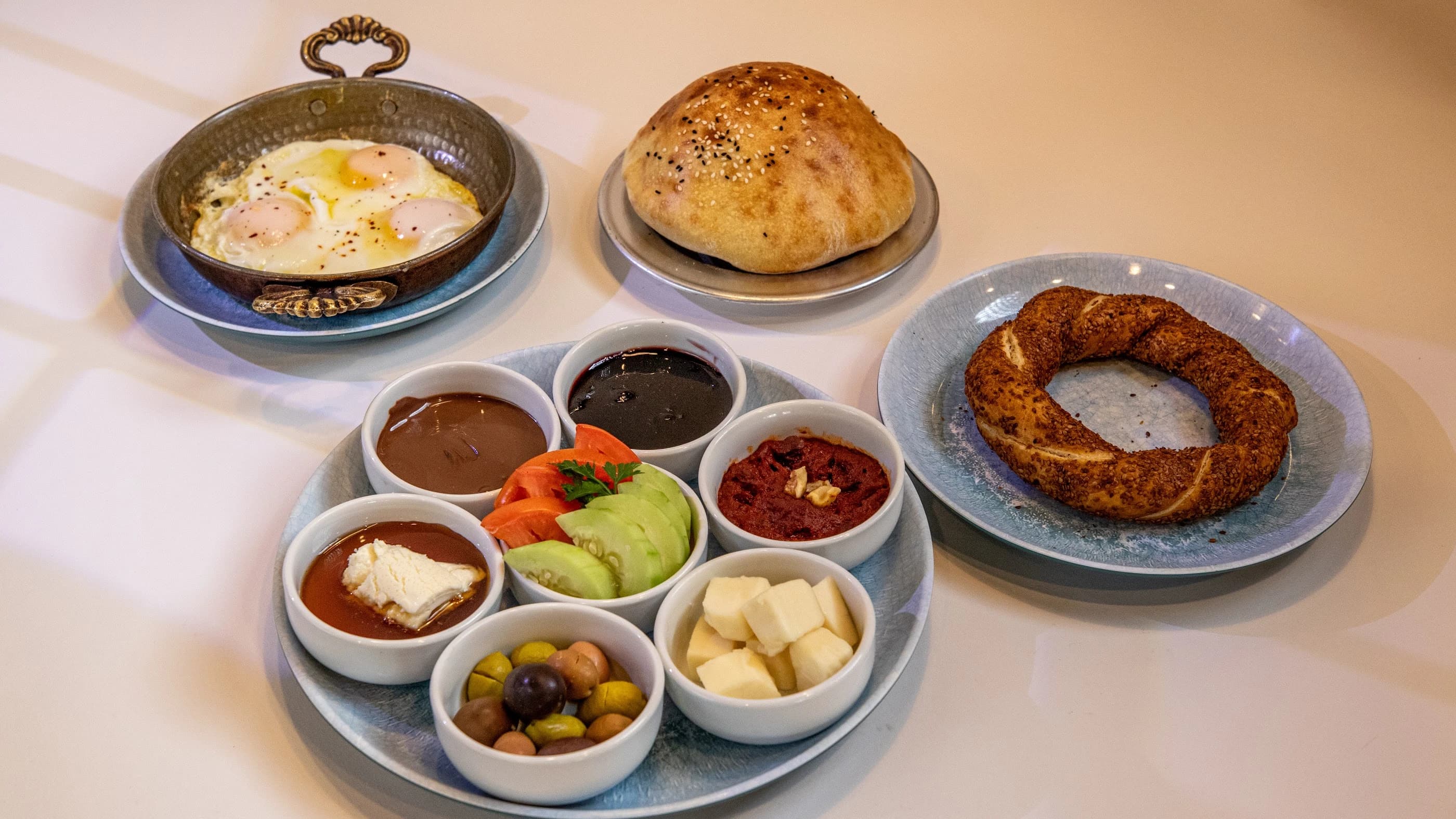 Single Breakfast Plate